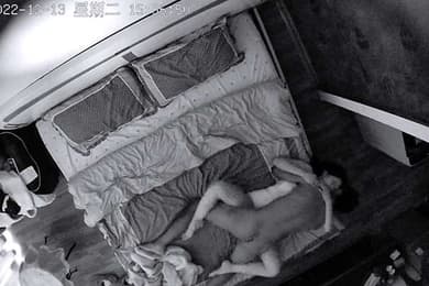 兄妹乱伦美女爽到叫表哥叫老公不一定是真的但是叫表哥肯定是