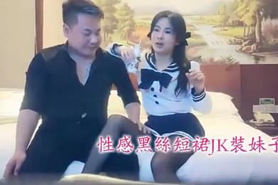 极品探花性感黑丝短裙JK装妹子聊聊天妹子骚起来扭动特写蹲着口交扣逼后入猛操精华版