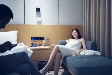 李总探花白衣丰满妹子搞完穿衣摸逼再来第二炮直接开干大力猛操快速抽插呻吟