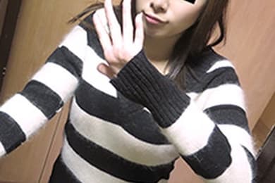 看看独居女孩的房间！ ～他认真地自慰～橘优奈