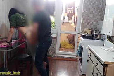 丈夫洗澡妻子被最好的朋友干了