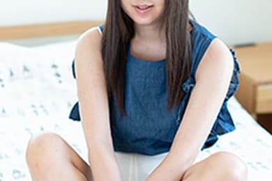 我用我的大鸡巴撞了一个素人女孩，她哀叹找不到男朋友。夏野亚希