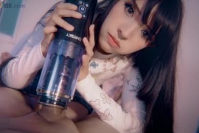 漂亮女孩自慰器强烈高潮
