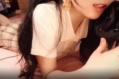 ASMR水蜜小羊喵枕边女友的舌吻