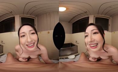 【VR】初VR葉山さゆり ムチエロGcupグラマラスを思う存分堪能できる超高画質8K 帰省中、相部屋になった親戚・さゆりさんに誘われた僕は… 最高にヌケる天井特化＆地面特化 最高の密着感で汗だく中出しセックス！！JUVR-190
