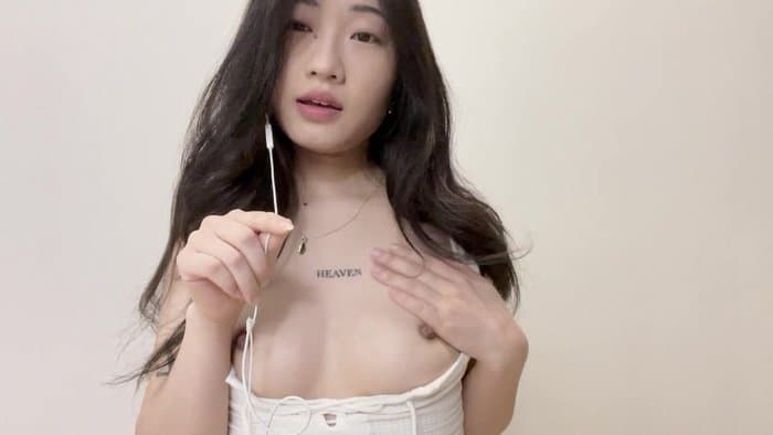Asian Babe Yemada Shows Off Her Tits JOI