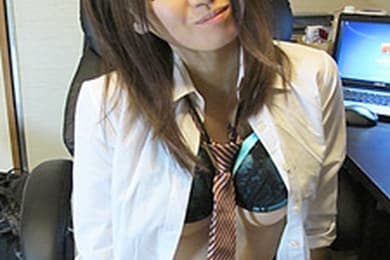 制服时代~我请街上遇到的一位身材苗条的美女给我换了制服~本桥司