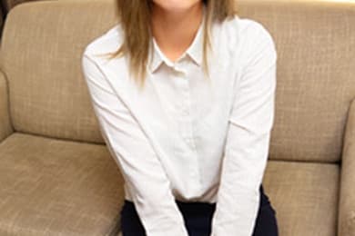 营业所女士的中出性爱!西村由奈