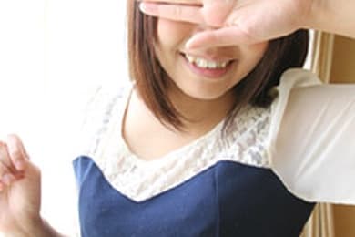 当我的手受伤时,我的朋友照顾了我。野本美奈