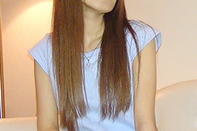 我把它借给了一个纹身的女人,她来借钱,条件是和我发生性关系。梅古