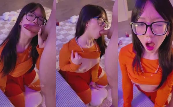 Aryminh 穿着 Velma Cosplay 服装接受面部护理